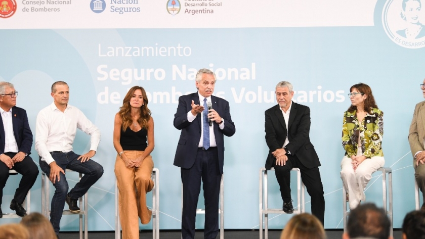 Alberto Fernández participó del lanzamiento del primer Seguro Nacional de Bomberos Voluntarios