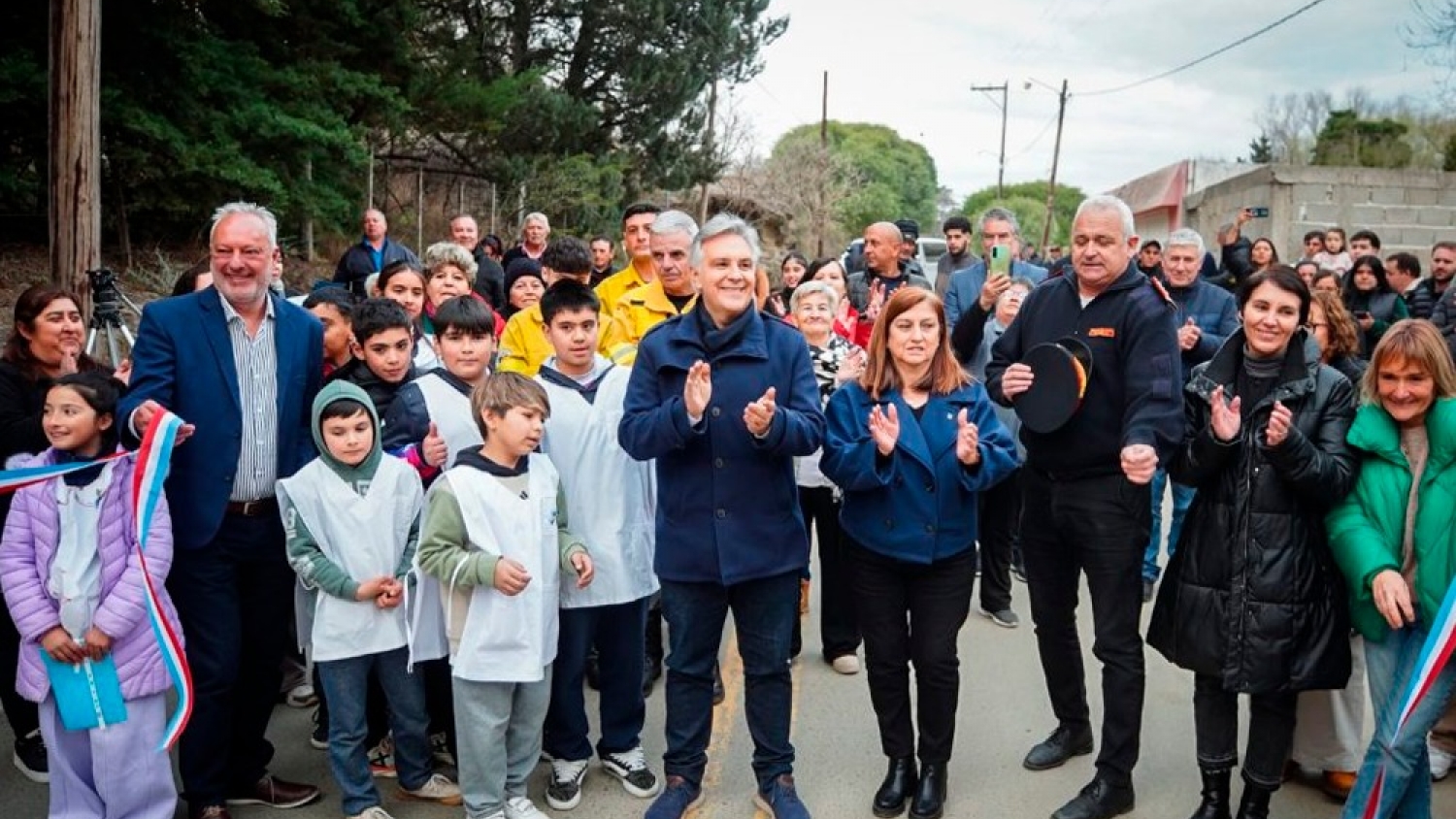 Infraestructura en Córdoba: Llaryora oficializó el asfaltado de la Ruta S-528 e inyectó fondos en las Sierras del Sur