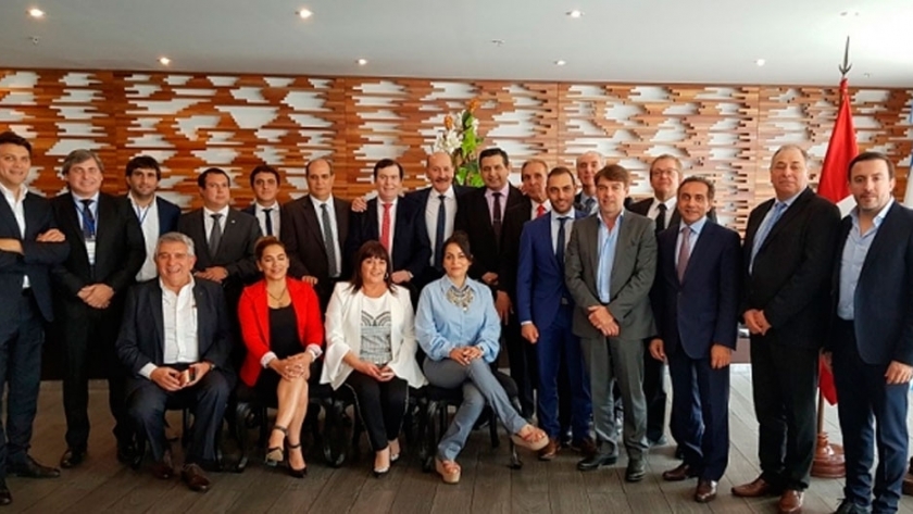 Zamora encabeza misión turística e industrial en Perú