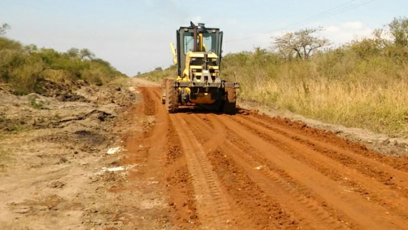 Vialidad Provincial avanza con tareas de conservación de caminos productivos