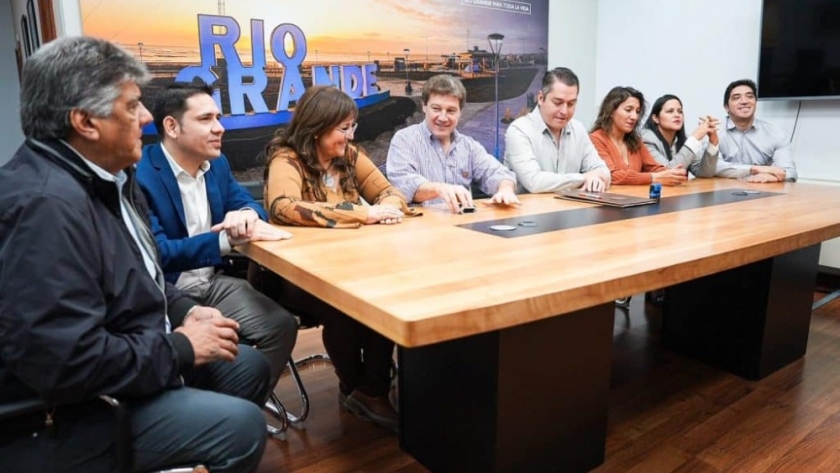 Más obras para Río Grande: Melella y Pérez firmaron convenio por 350 millones de pesos