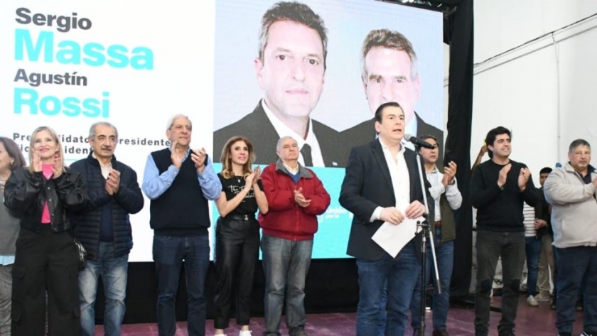Zamora expresó: “Con el 77.4 de la provincia nuestro candidato ha obtenido más del 53% de los votos”