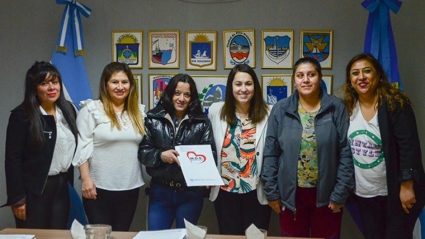 Suman nuevos emprendimientos cooperativos a la economía santacruceña