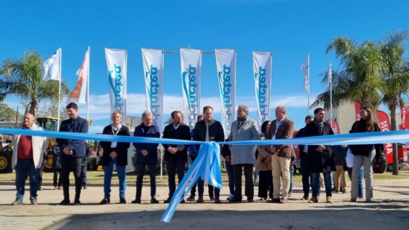 Busso: “La Provincia trabaja para fortalecer la producción lechera”