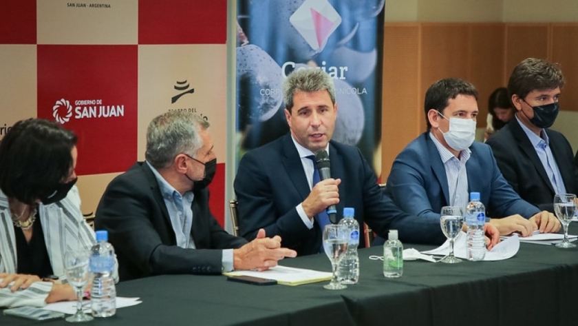 Sergio Uñac participó de la reunión de directorio de Coviar 2022
