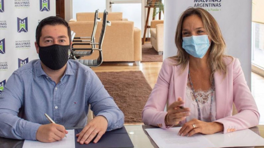 Malena Galmarini y Leonardo Nardini recorrieron una obra de agua potable que beneficiará a 230.000 vecinos de Malvinas Argentinas