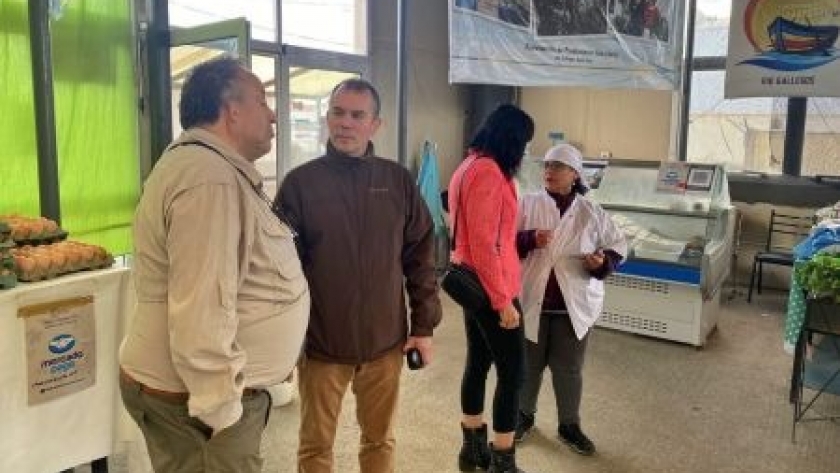 Autoridades provinciales visitaron la Asociación de Productores Familiares