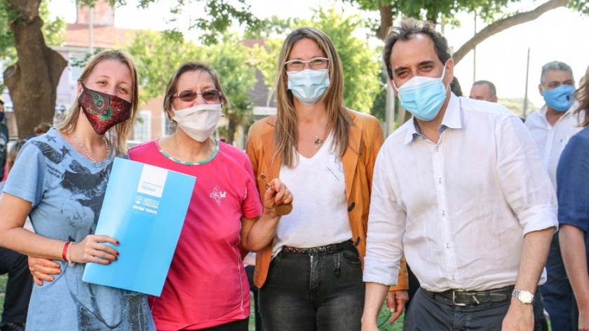 Más vecinos de Río Cuarto recibieron sus escrituras