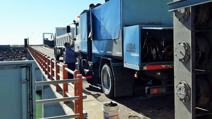 Hidráulica cierra las compuertas del dique El Carrizal