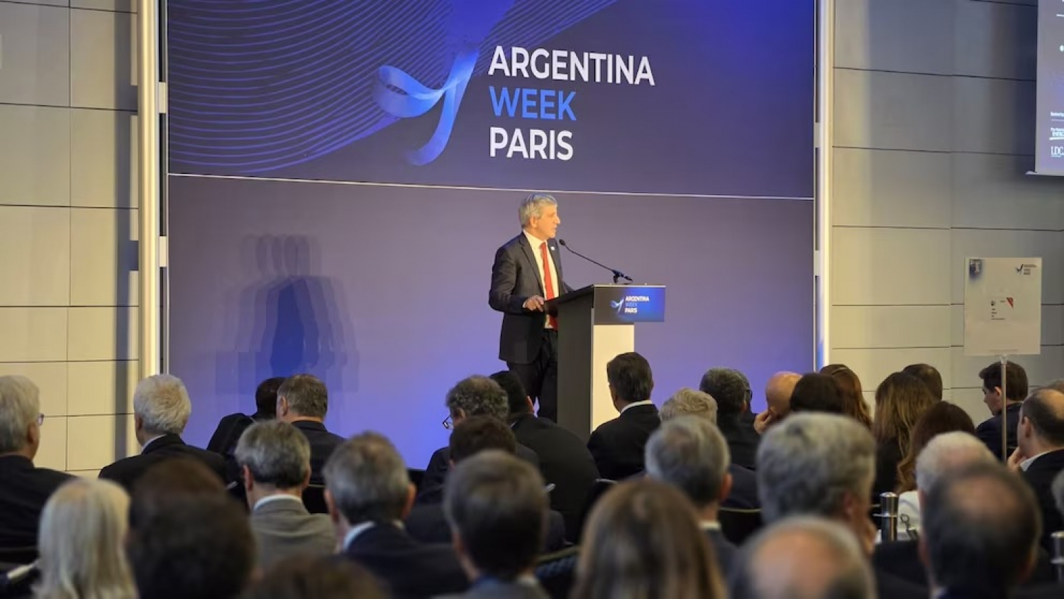 Caputo destacó inversiones y el potencial exportador argentino