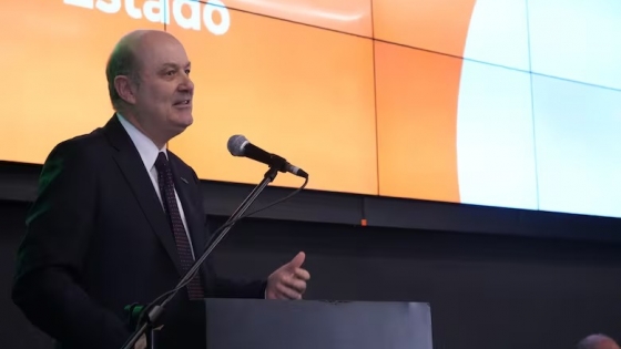 Sturzenegger impulsa una nueva ola de desregulación en la economía