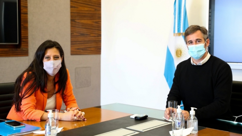 Español coordinó con intendentes la implementación del Mercado Federal Ambulante