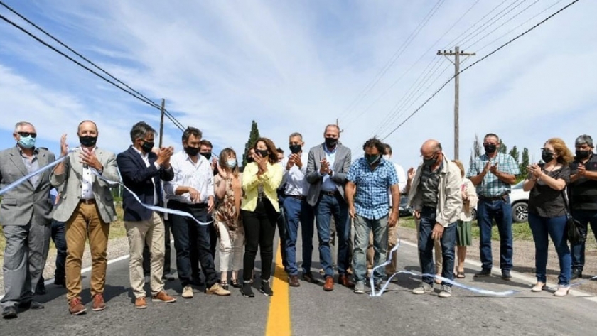 Es una realidad la repavimentación del camino productivo de la Colonia Juliá y Echarren