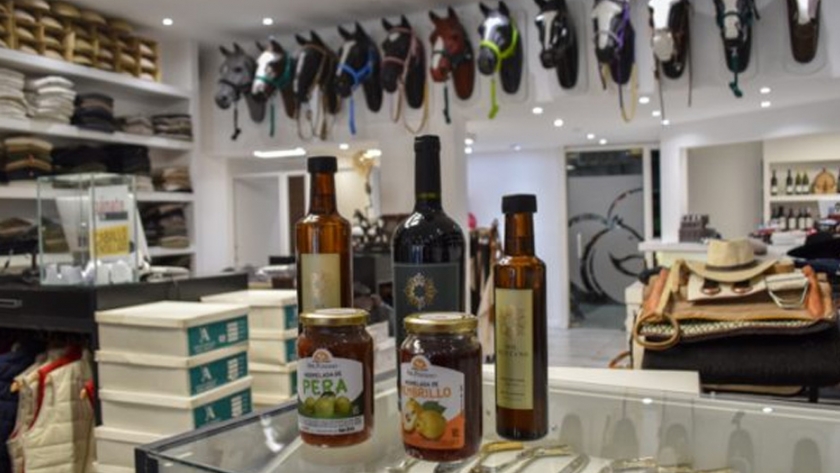 Sol Puntano abastece con sus productos envasados a comercios