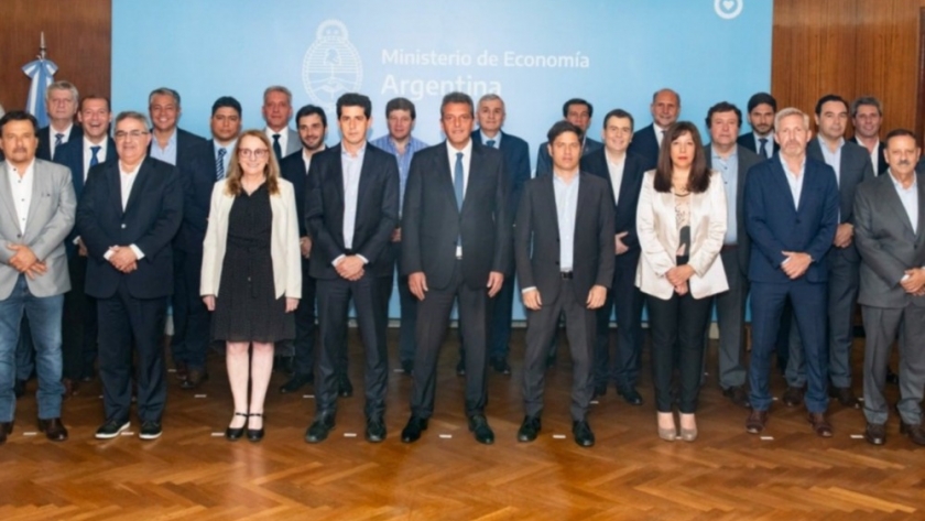 Arcioni junto a Sergio Massa y gobernadores: Se garantizó la transferencia de un ATN para el pago de aguinaldos en todas las provincias
