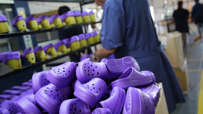 La estadounidense CROCS elige a la Argentina