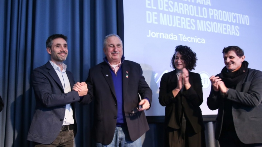 Passalacqua puso en valor el desarrollo productivo de misiones gracias al trabajo de mujeres emprendedoras y jóvenes líderes de la provincia