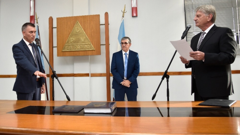 Asumió Bisterfeld en Hacienda y Ziliotto ratificó la continuidad de las políticas económicas