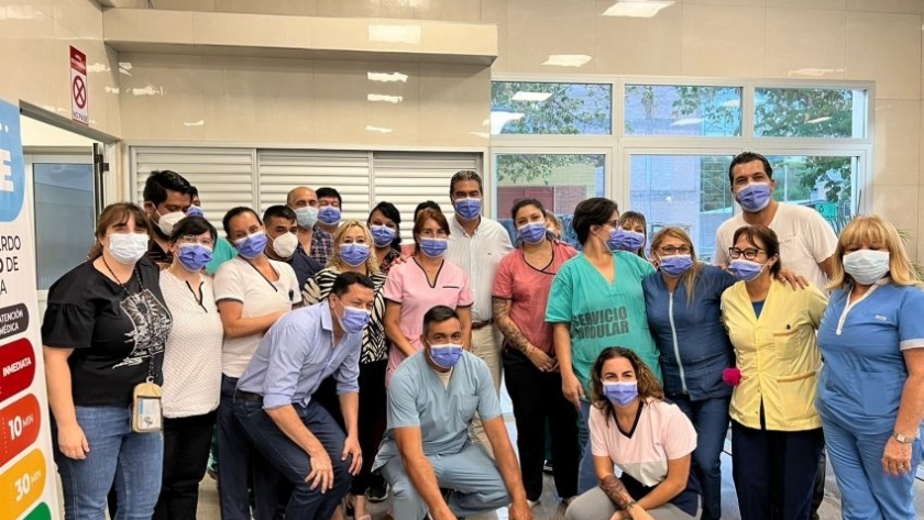 En nochebuena, Capitanich supervisó el inicio del operativo “fiestas seguras”, y visitó a familias y personal de guardia de los hospitales perrando y pediátrico