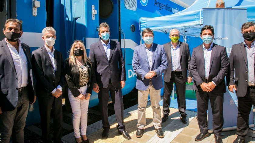 Massa, Arroyo y Meoni inauguraron el Tren de Desarrollo Social y Sanitario en Chascomús