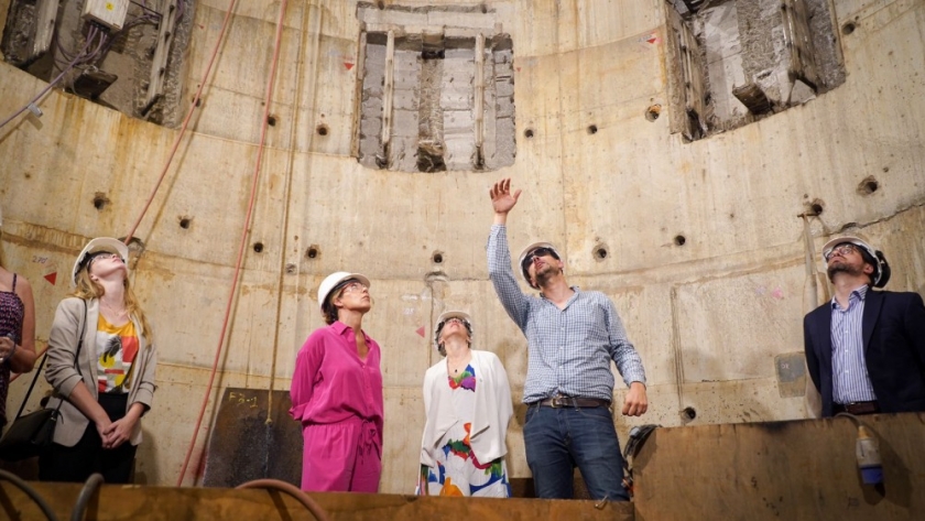 Royón supervisó los avances de obra del reactor nuclear con sello nacional