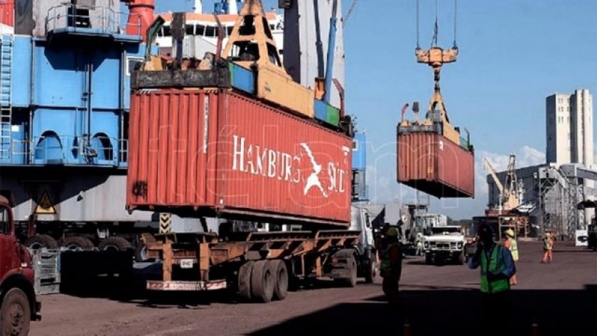 Se derrumbó la balanza comercial