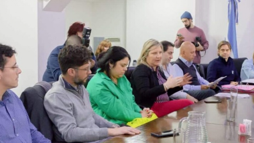 La Ministra Di Giglio asistió a la Legislatura donde se analizó el programa de arraigo para profesionales de la Salud en la provincia   