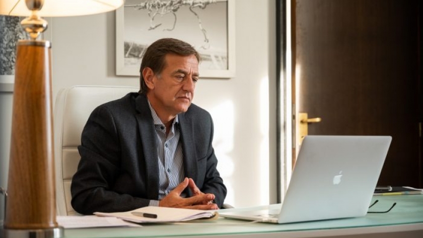 Suarez apoya proyectos innovadores en materia de biotecnología en Mendoza