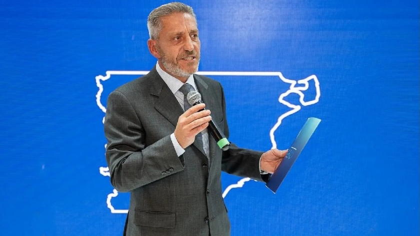 Arcioni destacó la importancia de fortalecer al sector turístico, tecnológico y cultural de la Provincia