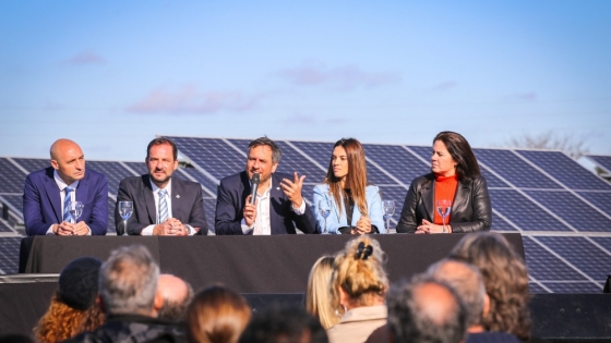 Cabandié inauguró con Sujarchuk el parque solar de Escobar, con una inversión de $ 150 millones del Ministerio de Ambiente