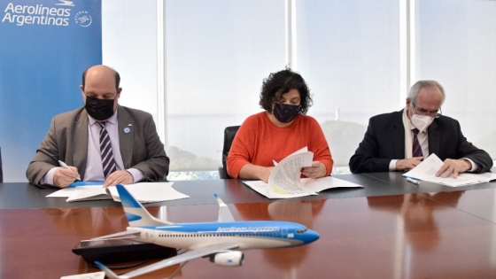 Aerolíneas Argentinas, el ministerio de salud e INCUCAI firman un acuerdo para el traslado de órganos