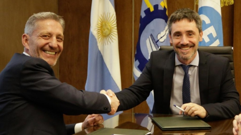 Arcioni firmó con el Consejo Federal de Inversiones un convenio por 150 millones de pesos