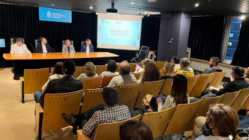Vuelve el curso “Escuela de Negocios”