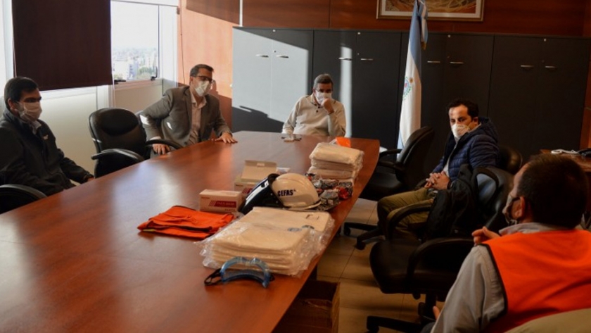 Empresa minera donó kits de protección a personal de seguridad