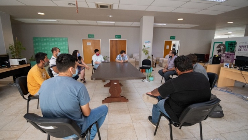El ministro de producción recibió a productores frutihortícolas de nogolí, san francisco y río Juan Gómez