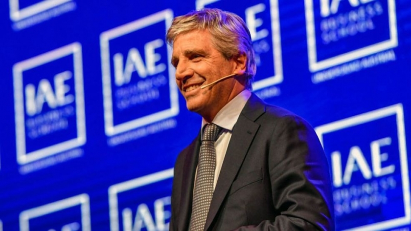 Caputo anticipa que Argentina podría volver a los mercados con una tasa inferior al 9%