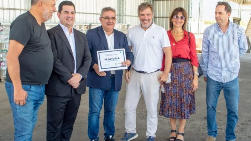 Aceitunera catamarqueña adquirió nuevas maquinas