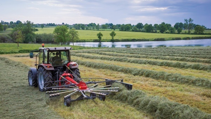 El nuevo rastrillo de Massey Ferguson que asegura suavidad y hasta un 95% de efectividad en la recolección del material