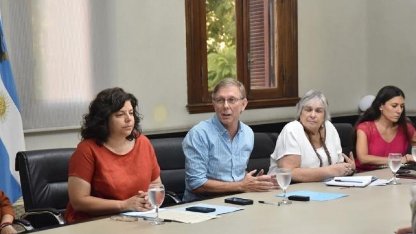Salud de Nación genera nuevas estrategias para el control de la gripe Aviar