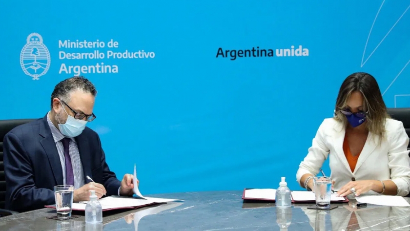 Convenio con AySA para fabricar medidores de agua potable nacionales