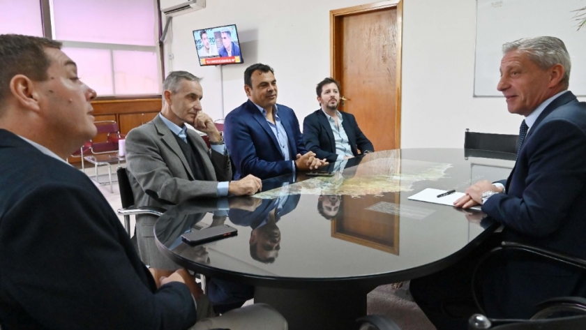 Arcioni recibió a miembros de la empresa Petroleros Sudamericanos, que proyecta la construcción de un Parque Eólico en Rawson
