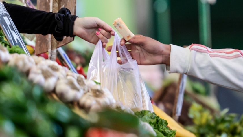 Las ventas de alimentos y bebidas crecen un 21,2% en diciembre, pero cierran el año con pérdidas