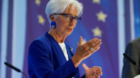 Europa fortalece su economía y el BCE revisa su política monetaria