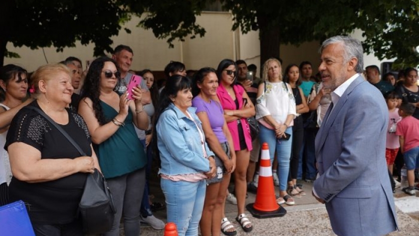 Cornejo y Rus presentaron a los nuevos policías y al personal penitenciario que se suman a las fuerzas