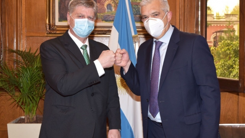 Llega el ministro Julián Domínguez