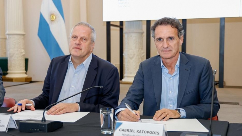 Katopodis y Perczyk firmaron nuevos convenios del Programa de Infraestructura Universitaria