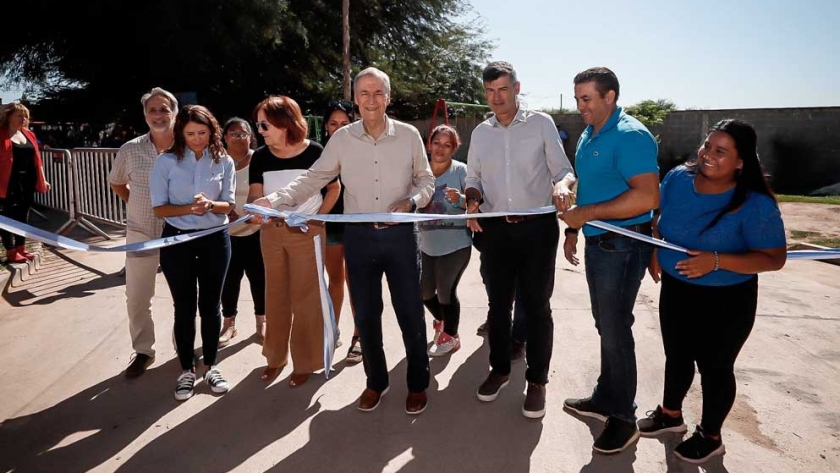Schiaretti habilitó obras de urbanización en dos barrios de Capital