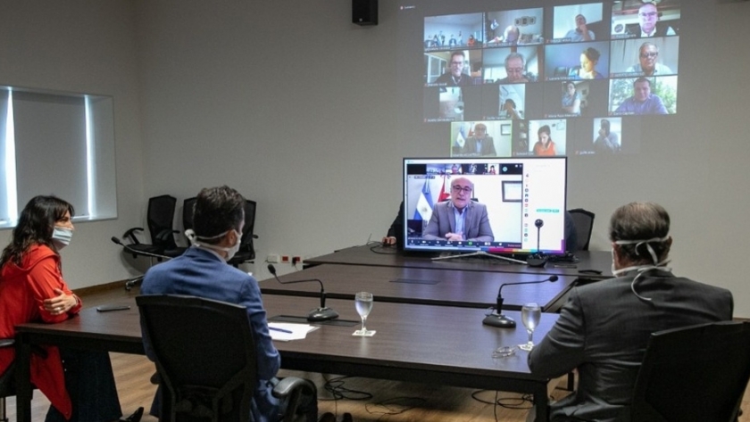 Accastello detalló en la Legislatura la política industrial de la Provincia