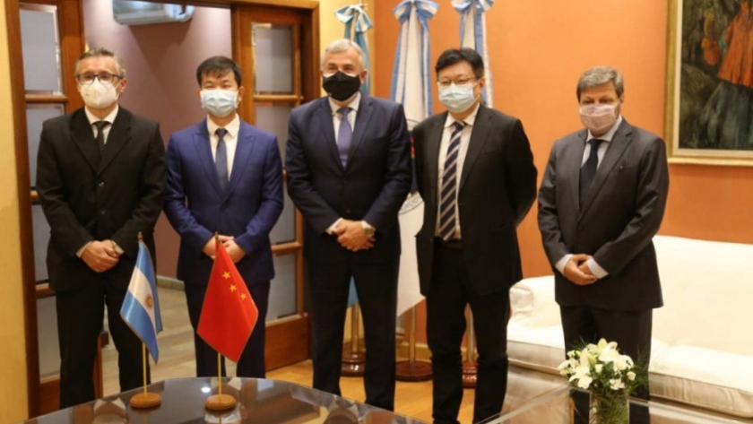 Se firmó el acuerdo para la ampliación del complejo fotovoltaico de Cauchari