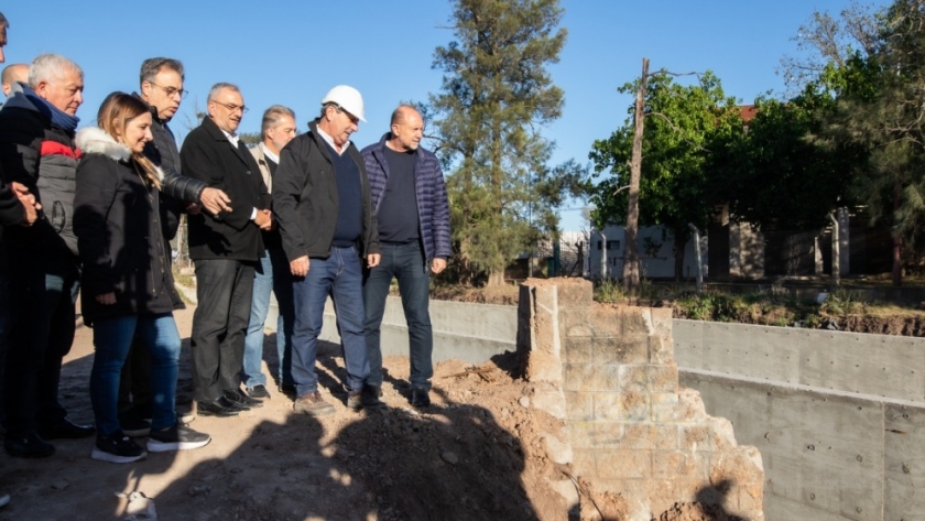 Perotti recorrió en Rafaela la obra de desagüe Canal Sur, tramo Ben Hur